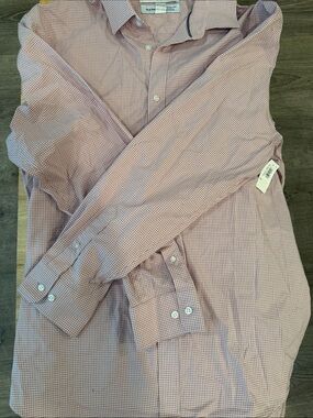 Old Navy Men's Pink Gingham Long-Sleeve Button-Down Shirt